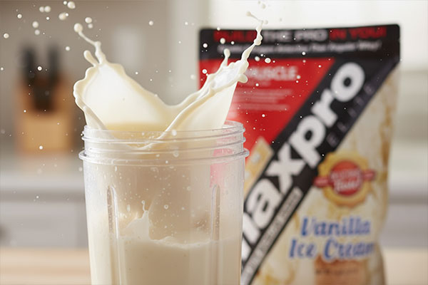 تهیه پودر مکس پرو الیت مکس ماسل در شیکر