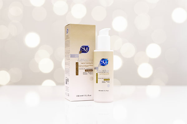 ژل بهداشتی ضد قارچ بانوان اس وی آی روی پیشخوان حمام