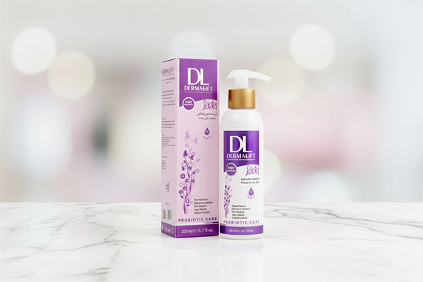 ژل شستشوی بهداشتی بانوان یائسه درمالیفت روی سطح مرمر سفید