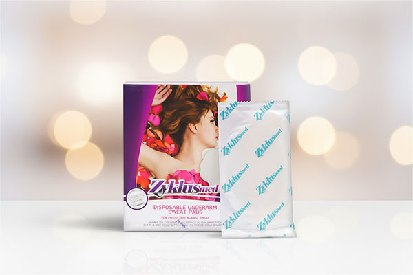 پد عرق گیر زنانه زیکلاس مد روی سطح سفید