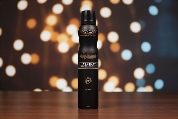 اسپری بدن مردانه با رایحه تند و شیرین
