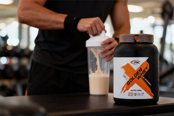 تهیه شیک پروتئینی با گلدن وی کارن در باشگاه