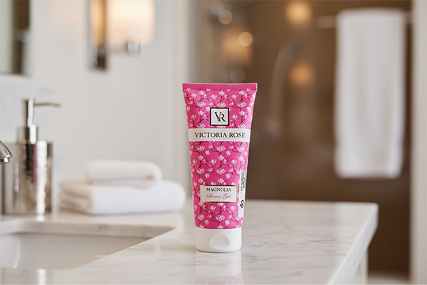 ژل شستشوی بدن مگنولیا ویکتوریا رز در حمام