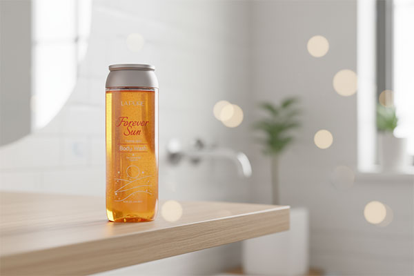 شامپو بدن شفاف فور اور سان لپیور روی قفسه حمام