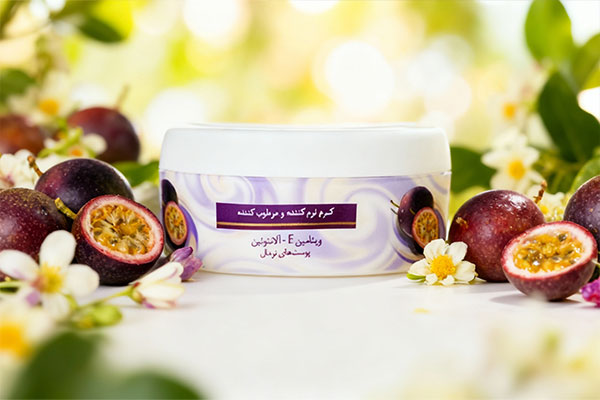 کرم هیدرا تاچ مای در کنار عناصر طبیعی