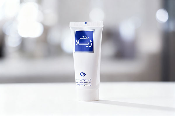 کرم مرطوب کننده کلاژن دکتر ژیلا برای پوست حساس