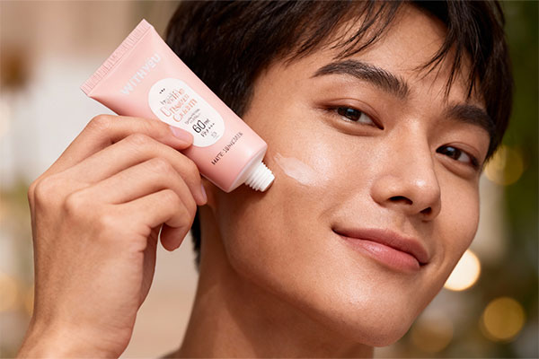 کاربرد کرم ضد آفتاب SPF60 ویت یو روی پوست صورت