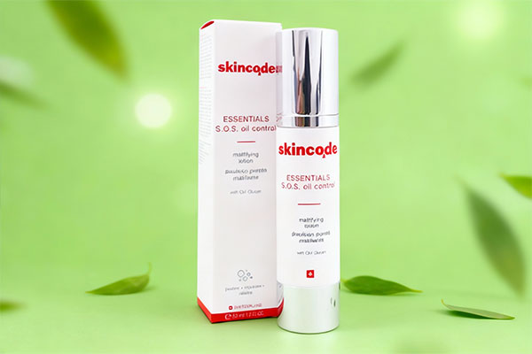 لوسیون تنظیم کننده چربی اسکین کد برای پوست چرب و مستعد آکنه