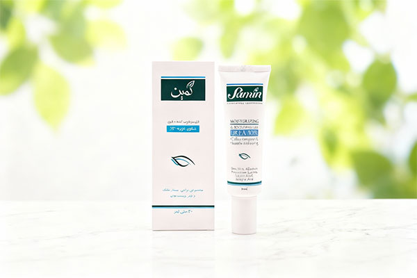 ژل مرطوب کننده قوی اوره 30 درصد ثمین برای پوست خشک