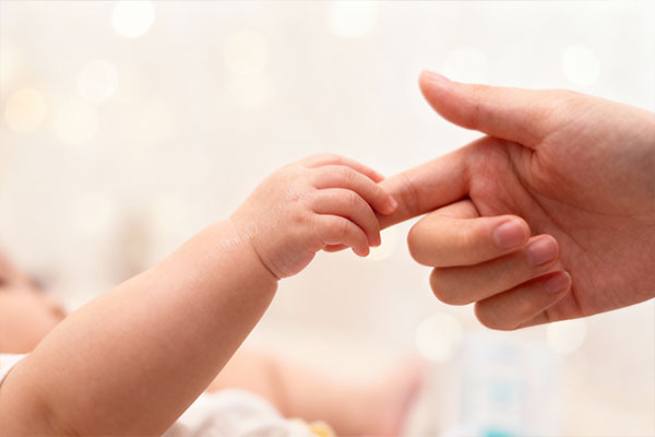 ترمیم و محافظت از پوست کودک با کرم نرم‌کننده بیبی اسکین