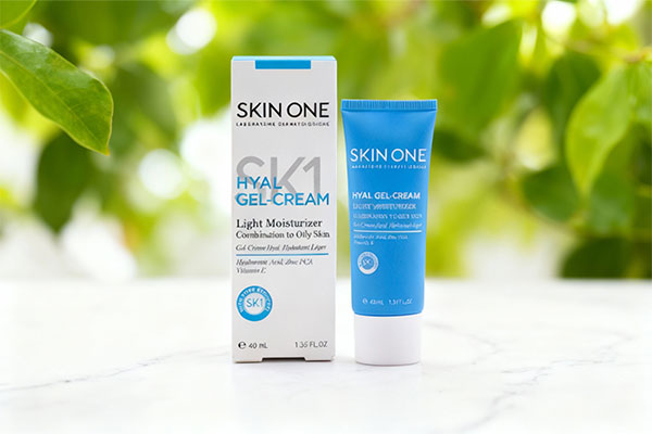 ژل کرم مرطوب کننده هیال اسکین وان برای پوست چرب و مختلط